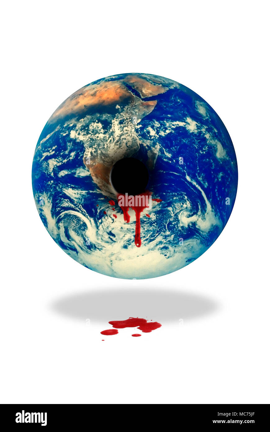 Der Planet Erde mit einem Einschußloch und Blut aus Gießen. Stockfoto