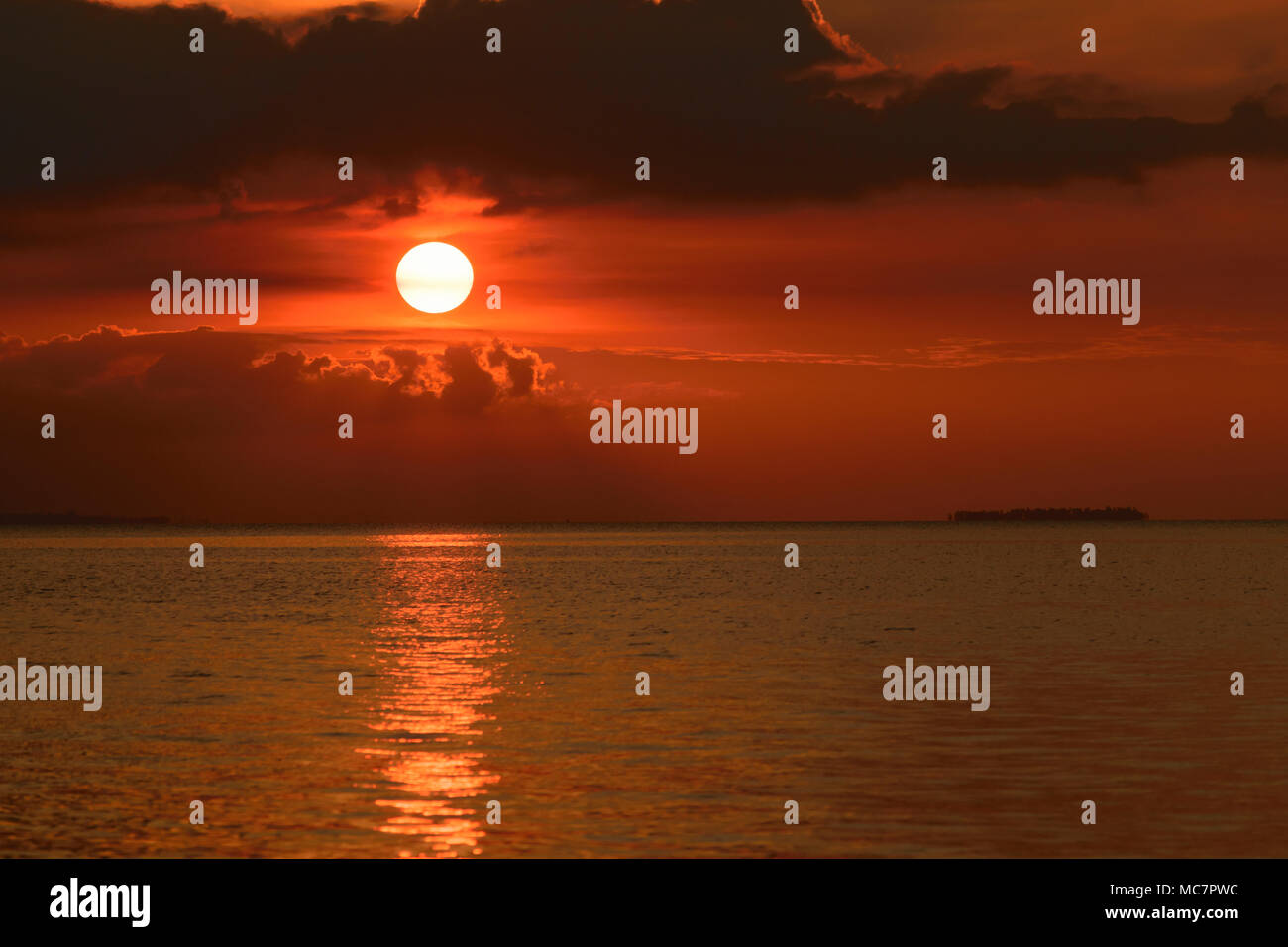 Malerische natürlich der goldene Stunden Sonnenuntergang Stockfoto