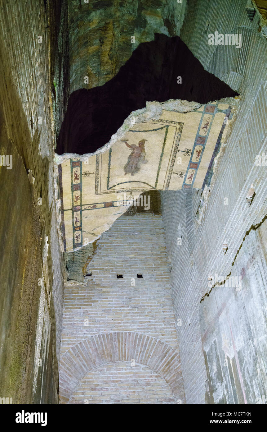 Reste von Wandmalereien in der Domus Aurea in Rom Stockfoto