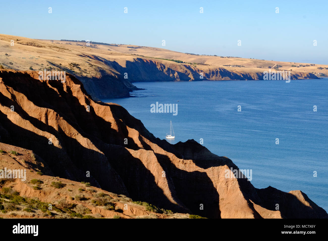 Blick nach Süden nach Westen entlang der Fleurieu Peninsula von der Stadt Sellicks Beach, in der Nähe von Adelaide in South Australia Stockfoto