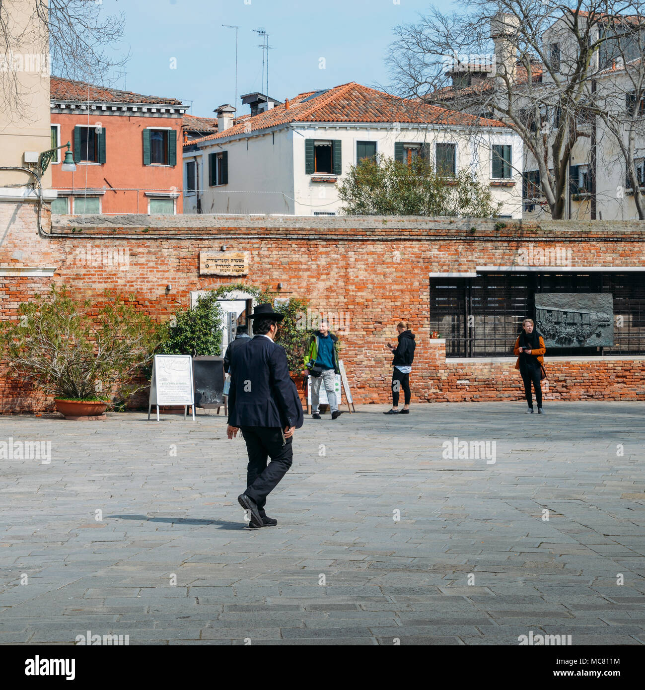 Venedig, Italien - 28. März 2018: Hauptplatz im Jüdischen Ghetto von Venedig Stockfoto