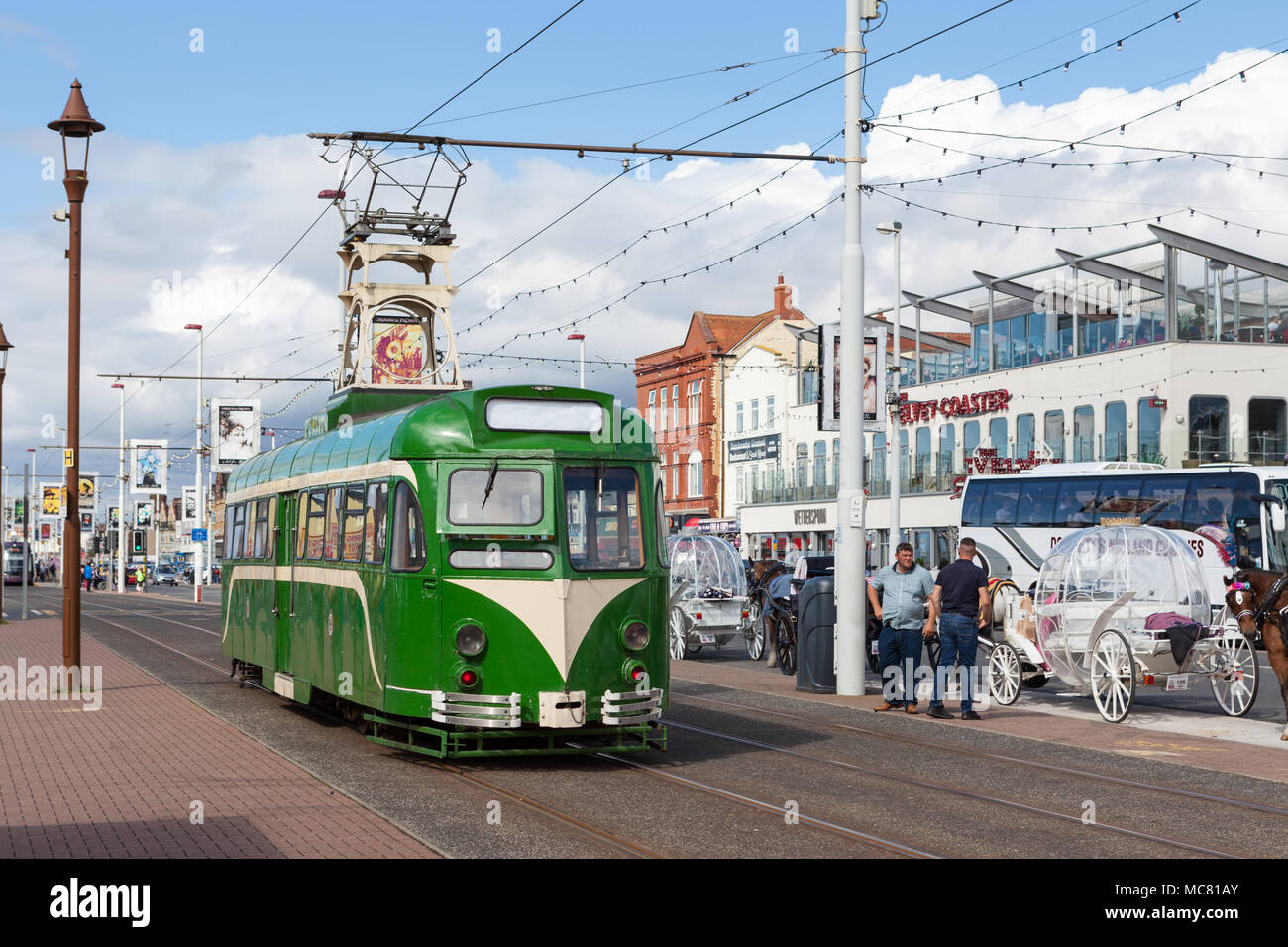 Erbe der Straßenbahn an der Promenade von Blackpool, Lancashire. Stockfoto