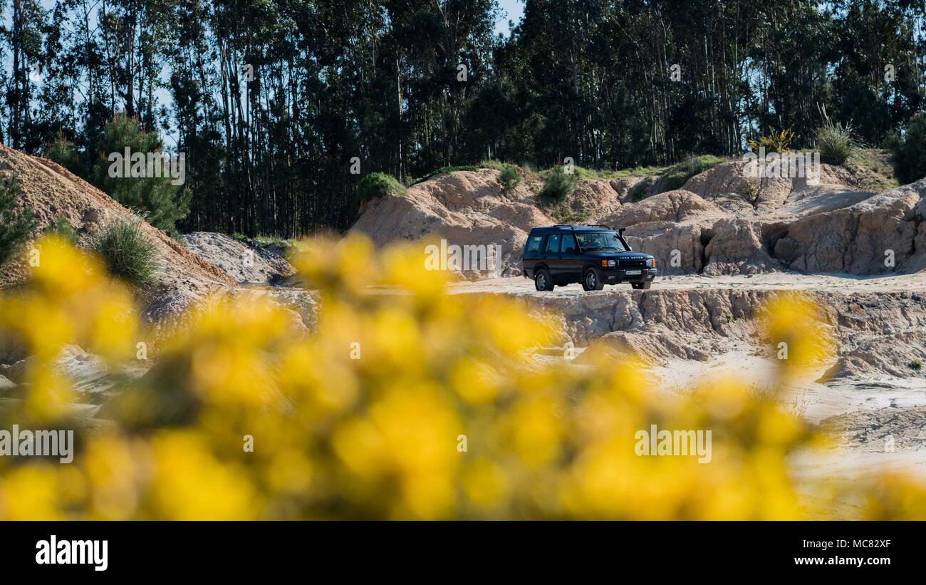 Land Rover auf der Klippe Stockfoto