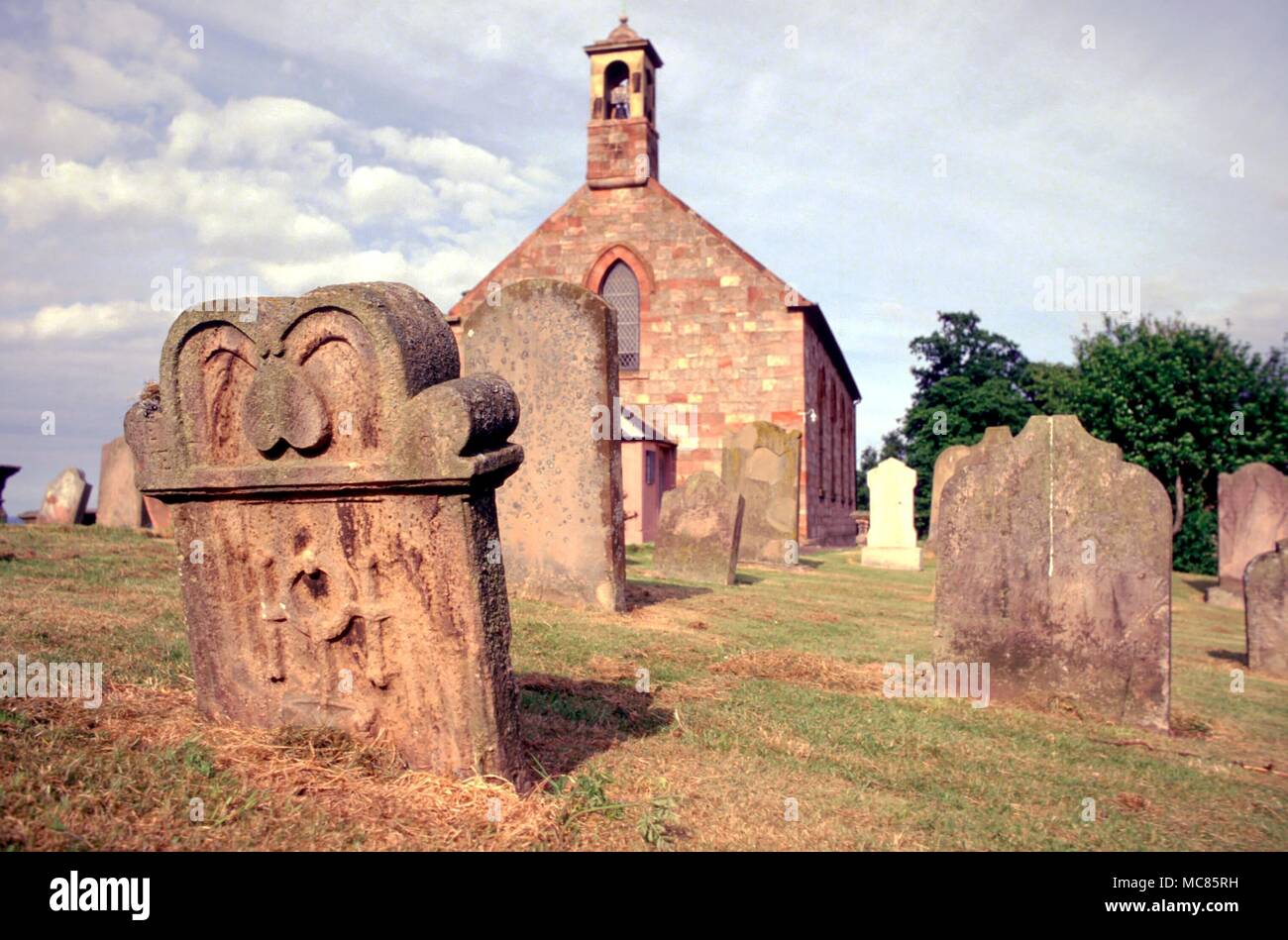 Friedhof möglicherweise St Tudno Kirche, Great Orme. grabsteine Stockfoto