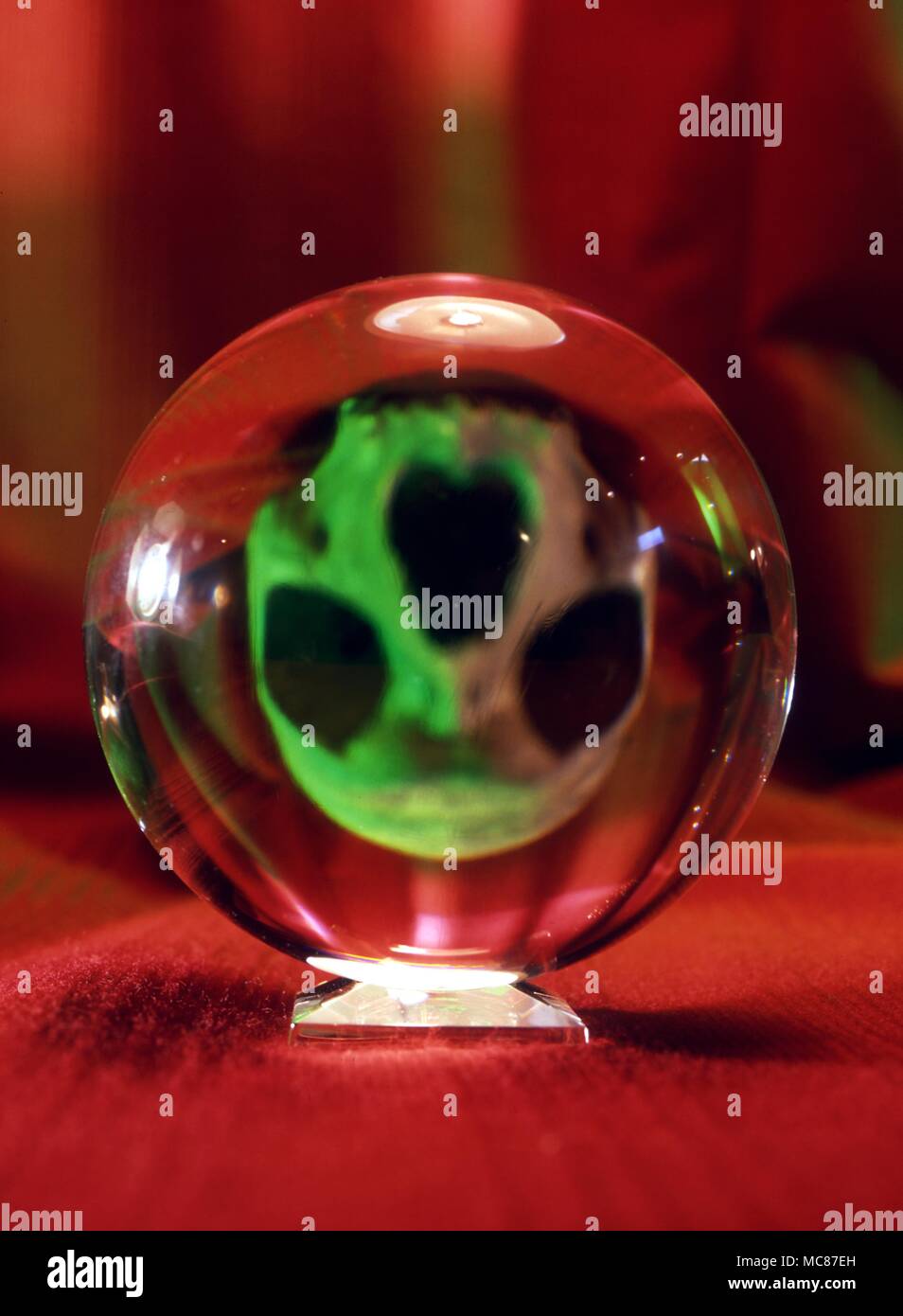 Divination Crystallomancy. 2004 Charles Walker/ Stockfoto