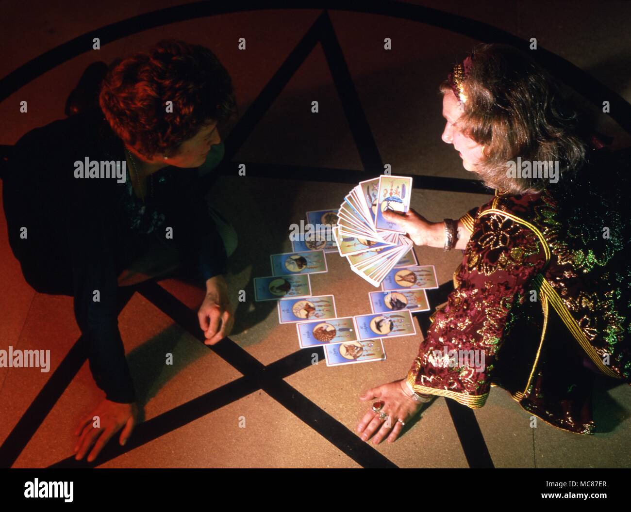 Cartomancy - Wahrsagen durch Bild-Karten. 2004 Charles Walker/ Stockfoto