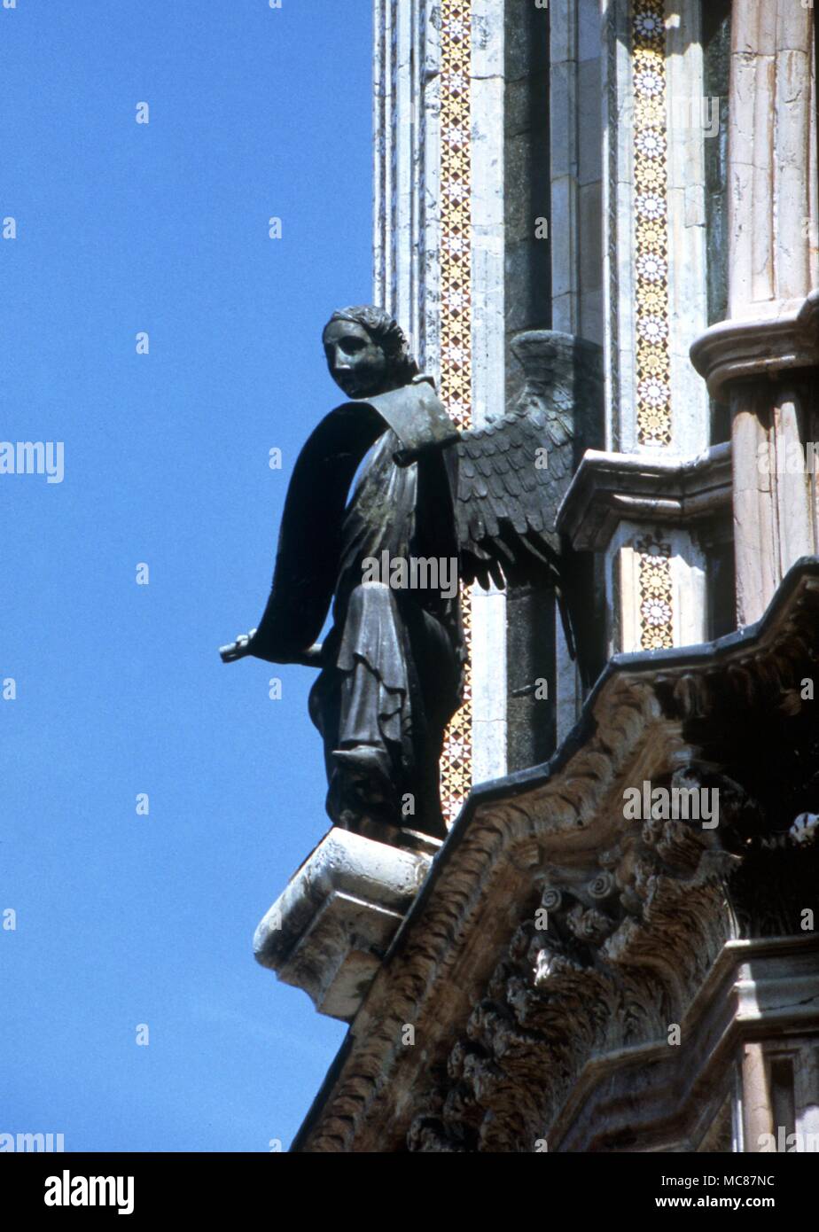 Astrologische Site Orvieto Wassermann als Symbol des Hl. Matthäus an der Fassade der Kathedrale von Orvieto Italien wahrscheinlich aus dem 16. Jahrhundert Stockfoto