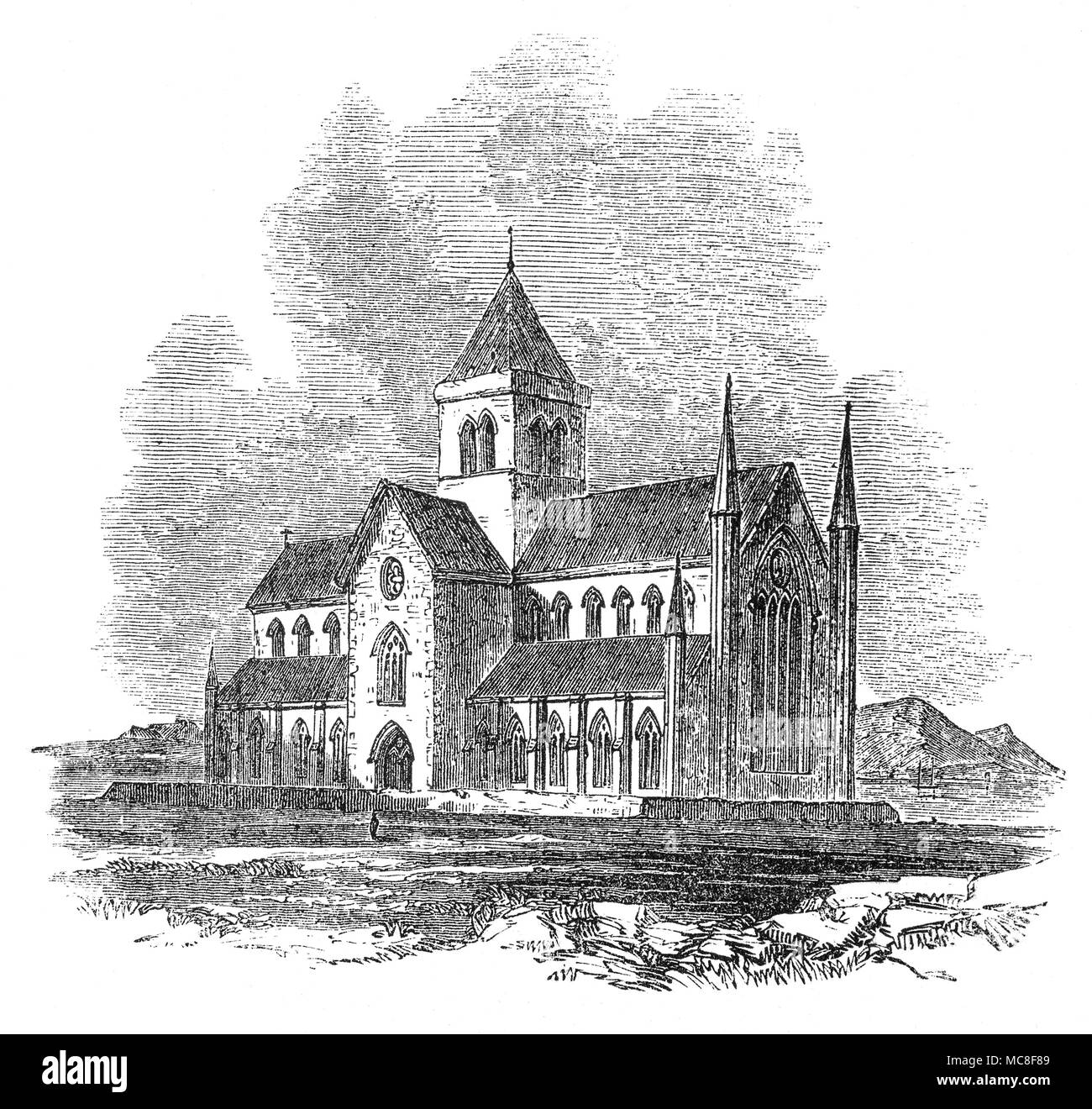 Die St. Magnus Kathedrale, Kirkwall dominiert die Skyline von Kirkwall, die wichtigste Stadt von Orkney, einer Gruppe von Inseln an der Nordküste von Festland Schottland. Der Bau begann 1137, wurde es in den nächsten drei hundert Jahre hinzugefügt, um die nördlichste Kathedrale zu werden in Großbritannien. Ein schönes Beispiel für die romanische Architektur für die Bischöfe von Orkney als die Inseln durch die Skandinavier Earls von Orkney ausgeschlossen wurden. Es ist nicht von der Kirche gehören, aber von den burgh Kirkwall als Ergebnis einer Handlung von König James III. von Schottland nach Orkney Annexion durch die schottische Krone im Jahre 1468. Stockfoto