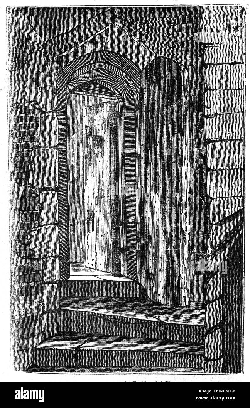 Eine Tür zu Lollard's Turm, der frühen englischen Kapelle und das älteste erhaltene Teil der Lambeth Palace, die Beweise für eine Nutzung als Gefängnis aus dem 17. Jahrhundert, stammt aus dem Jahre 1435 bis 1440. Der Palast hat den offiziellen London Residence seit fast 800 Jahren der Erzbischof von Canterbury in England steht an der South Bank der Themse in Lambeth, London. Ursprünglich den Landsitz von Lambeth oder Lambeth House genannt, wurde es durch das Erzbistum um 1200 AD erworben und hat die größte Sammlung von Aufzeichnungen der Kirche in ihrer Bibliothek. Stockfoto