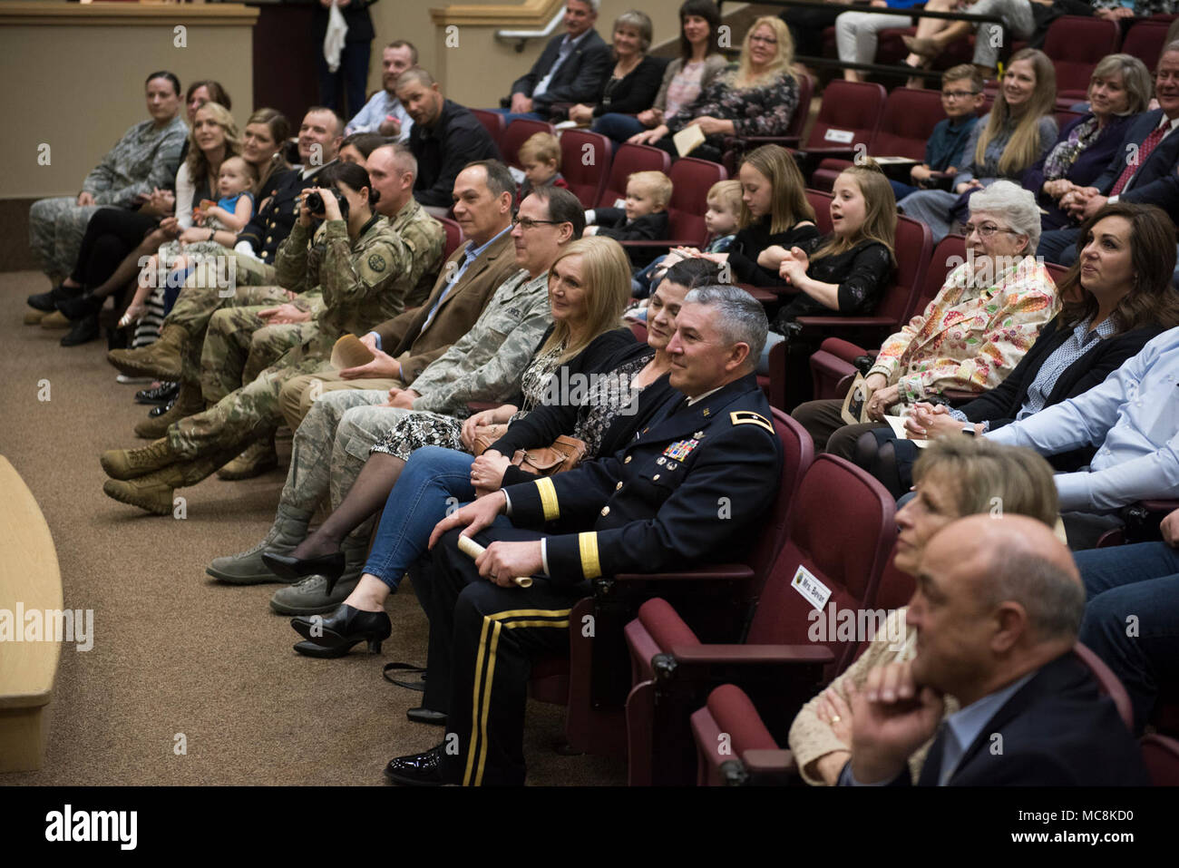 Brig. Gen. Farin D. Schwartz, der neu ernannte Assistent Adjutant General von Idaho National Guard-Army, spricht auf seine Förderung Zeremonie am 29. März 2018 Gowen Field, Boise, Idaho. Stockfoto