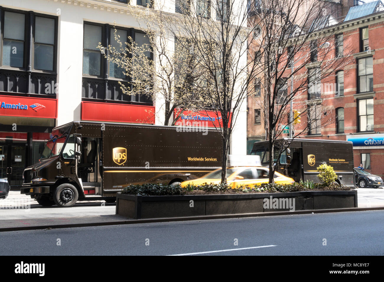 New York City Street Scene auf der Park Avenue South bei E.25th Street Ecke, USA Stockfoto