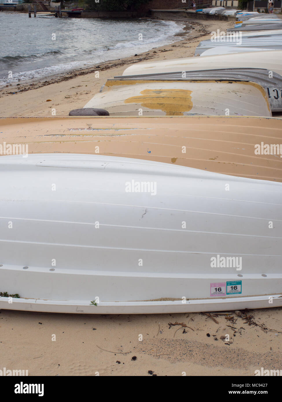 Boote am Strand in Watsons Bay in Sydney Stockfoto