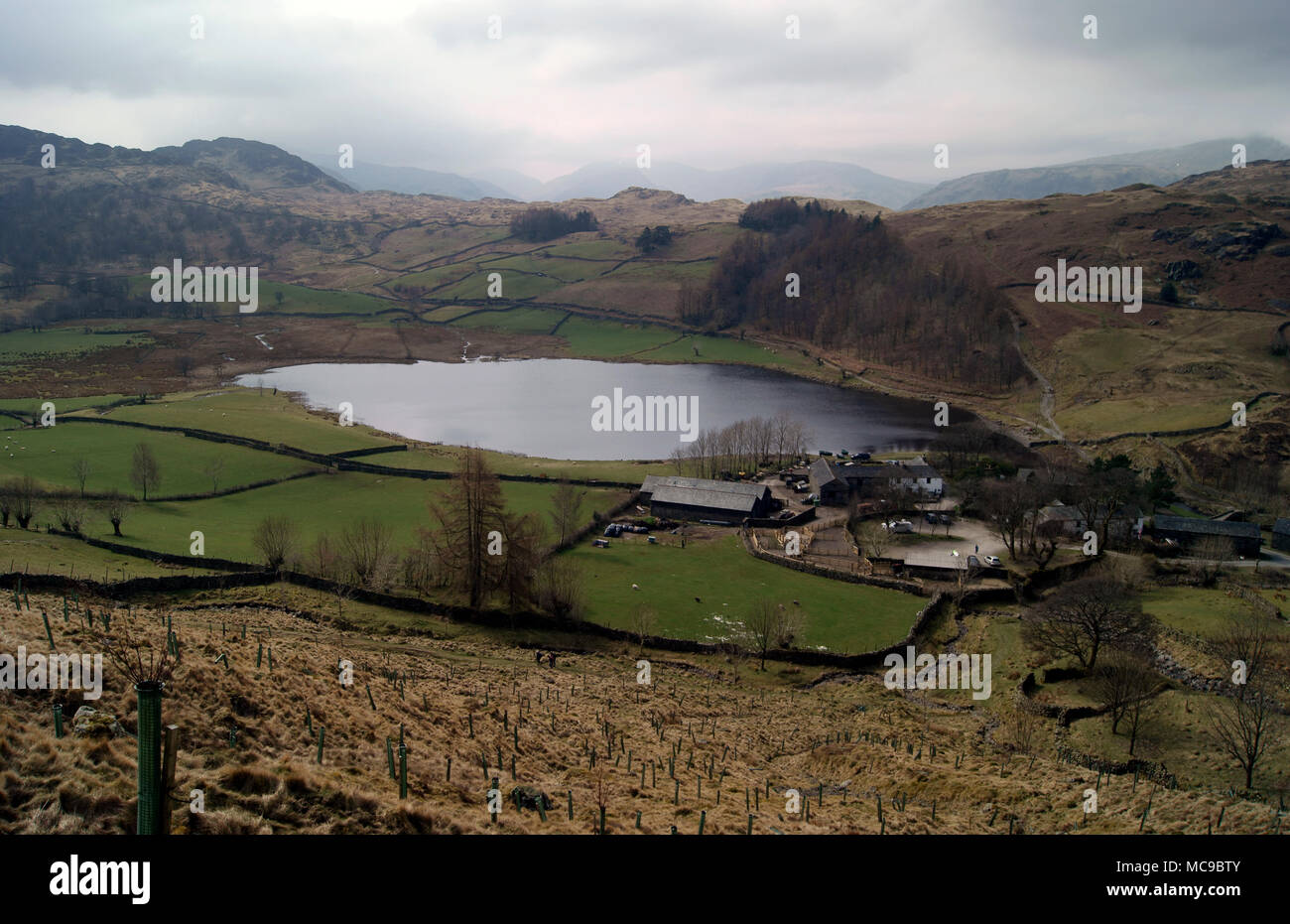 Gesichtet zwischen Thirlmere und Borrowdale Täler der Weiler Watendlath zusammen mit der Tarn steht 863 Meter über dem Meeresspiegel eine herrliche Aussicht Stockfoto