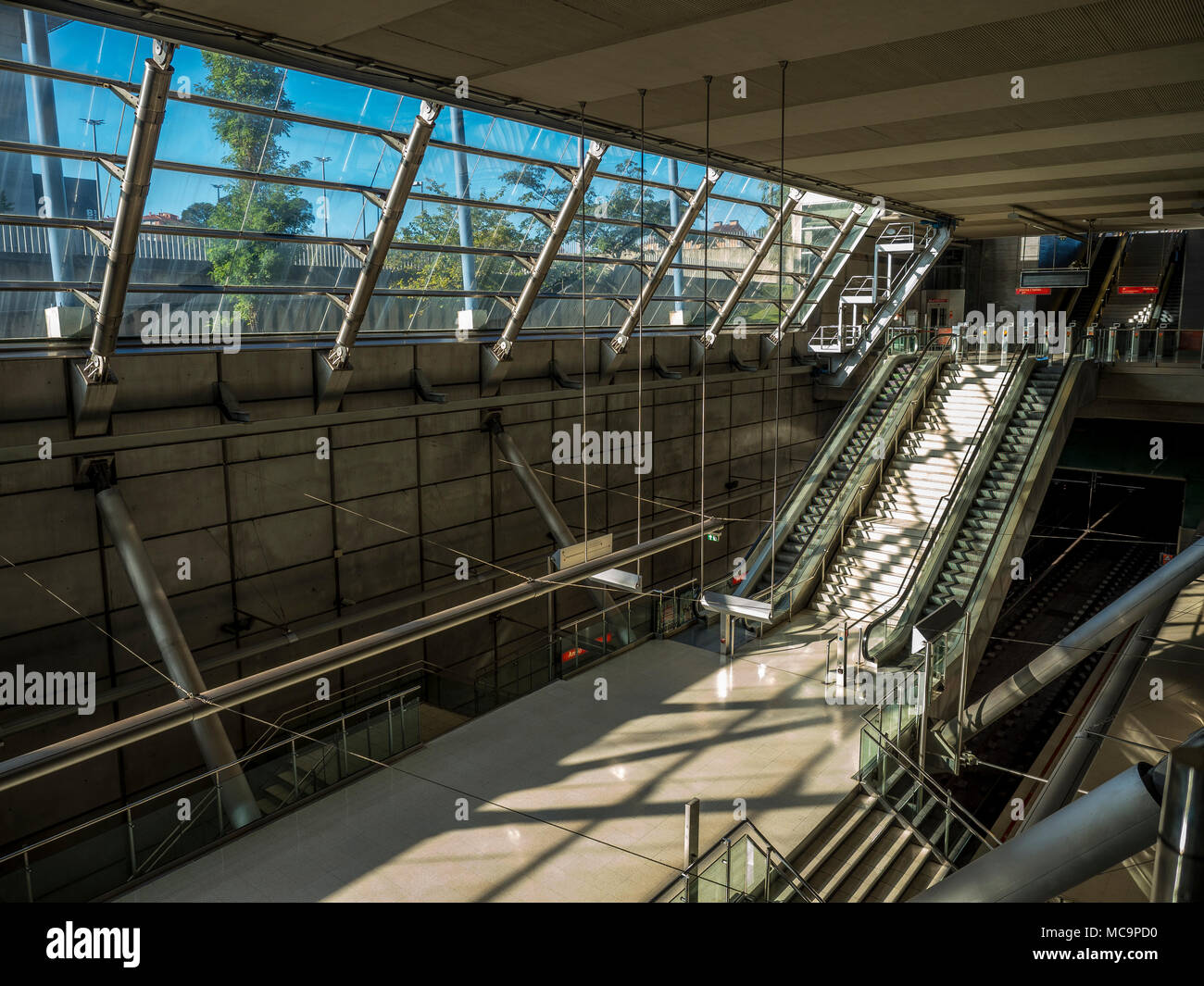 Bilbao, Baskenland, Spanien, Oktober, 08, 2017, Station und Zugang zur Metro Bilbao Stockfoto