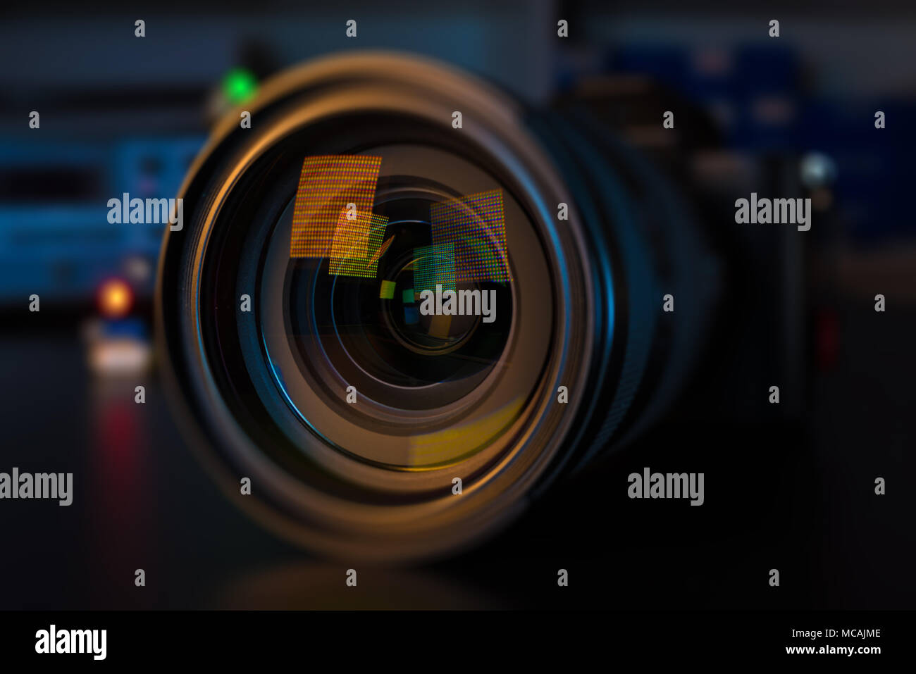 Foto Foto- oder Videokamera objektiv Close-up auf schwarzem Hintergrund DSLR-Objektive Stockfoto