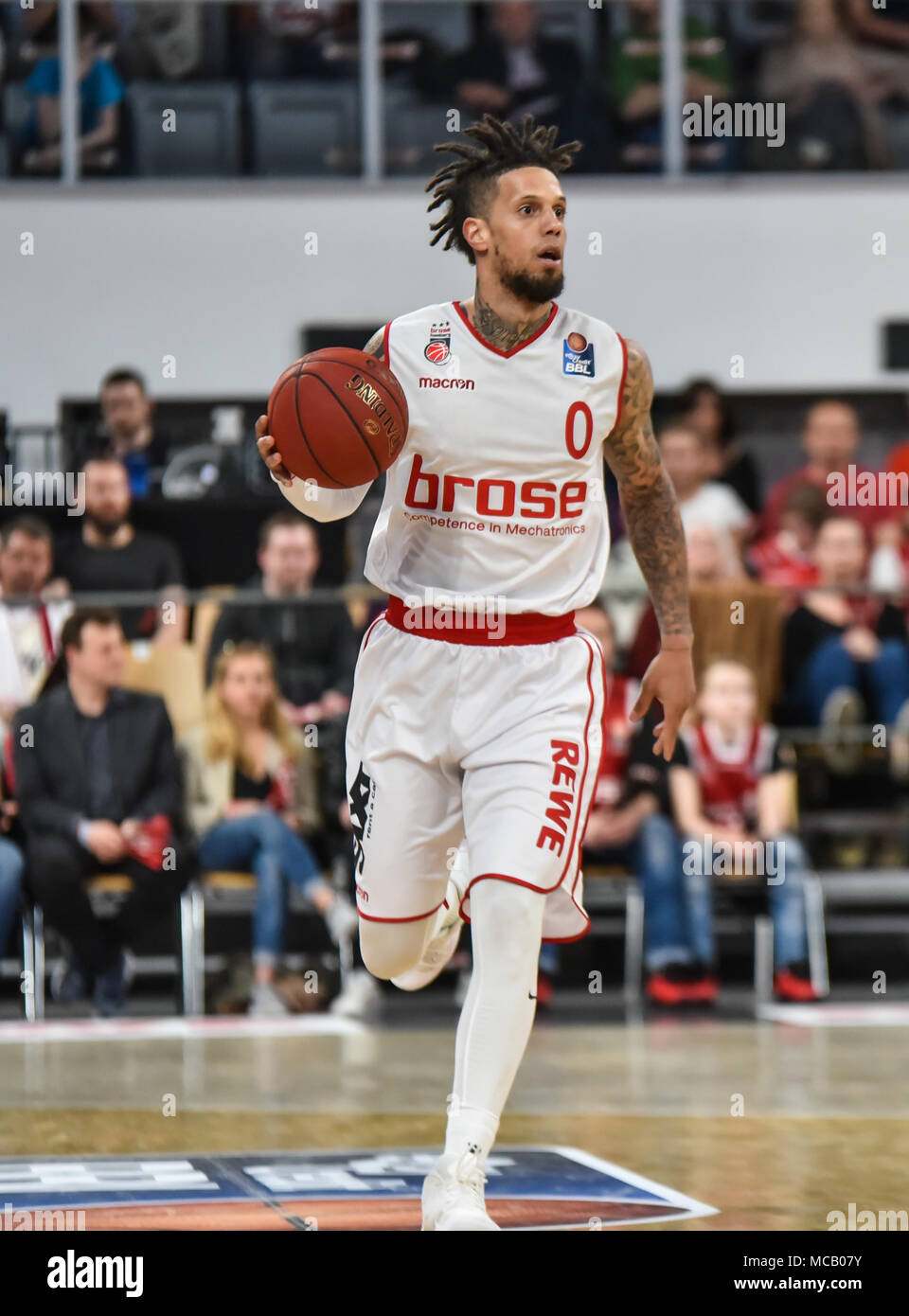 Deutschland, Bamberg, Brose Arena - 14. April 2018 - Basketball, 1. Bundesliga, BBL-Brose Bamberg gegen Walter Tigers TŸbingen - Bild: Daniel Hackett (Brose Bamberg, #0) Foto: Ryan Evans Credit: Ryan Evans/Alamy leben Nachrichten Stockfoto