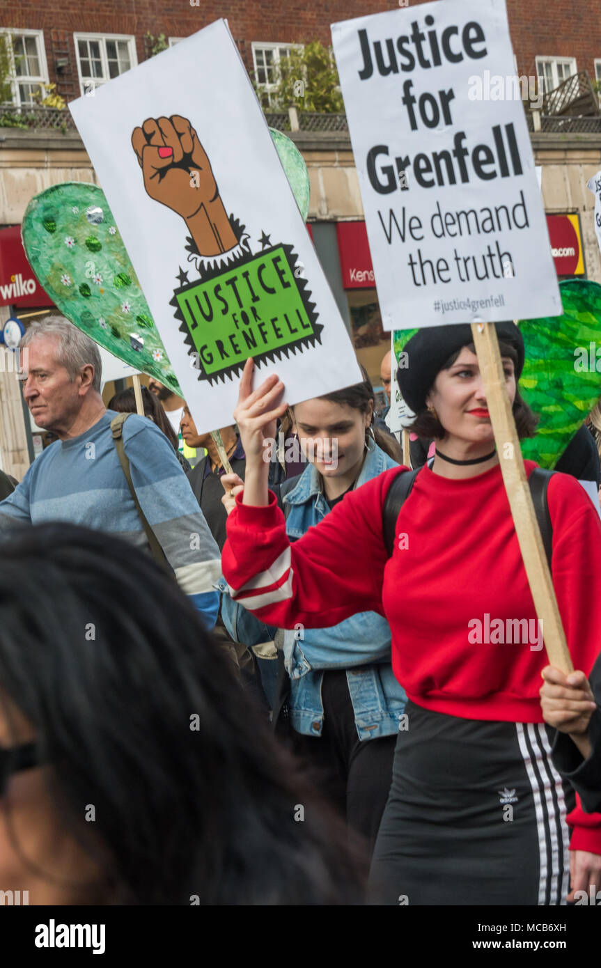 London, Großbritannien. 14. April 2018. Menschen, darunter viele, die Familie und Freunde an Grenfell nehmen Sie teil an einem ruhigen Spaziergang Kennzeichnung 10 Monate seit der Katastrophe verloren. Sie Gerechtigkeit wollen die Verantwortlichen vor Gericht gebracht werden, für die Gemeinschaft Anliegen Gehör zu verschaffen und für Veränderungen, die vorgenommen werden, um die Sicherheit für alle zu gewährleisten, insbesondere derjenigen, die in den sozialen Wohnungsbau. Credit: Peter Marschall/Alamy leben Nachrichten Stockfoto