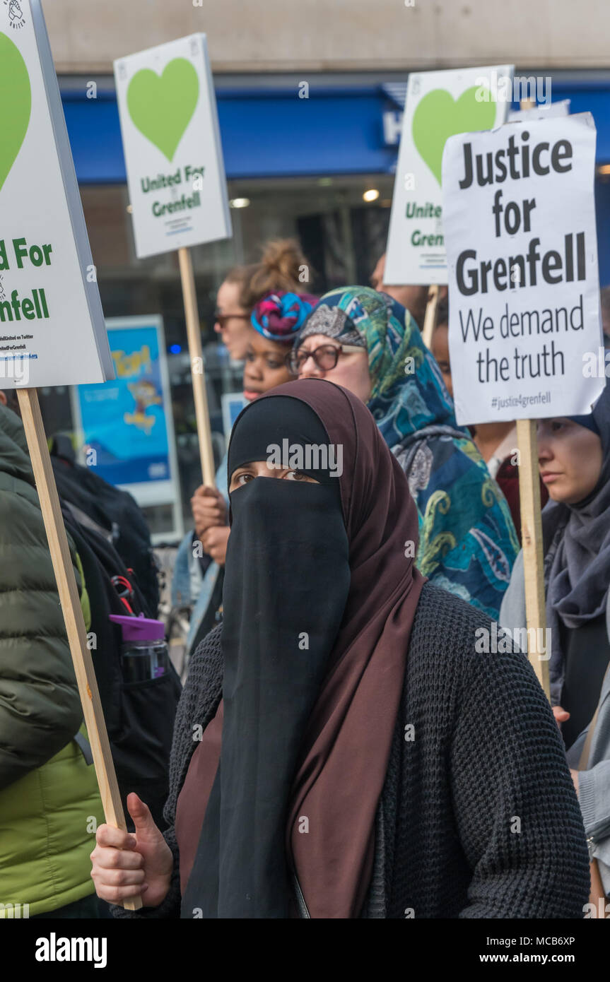 London, Großbritannien. 14. April 2018. Menschen, darunter viele, die Familie und Freunde an Grenfell nehmen Sie teil an einem ruhigen Spaziergang Kennzeichnung 10 Monate seit der Katastrophe verloren. Sie Gerechtigkeit wollen die Verantwortlichen vor Gericht gebracht werden, für die Gemeinschaft Anliegen Gehör zu verschaffen und für Veränderungen, die vorgenommen werden, um die Sicherheit für alle zu gewährleisten, insbesondere derjenigen, die in den sozialen Wohnungsbau. Credit: Peter Marschall/Alamy leben Nachrichten Stockfoto