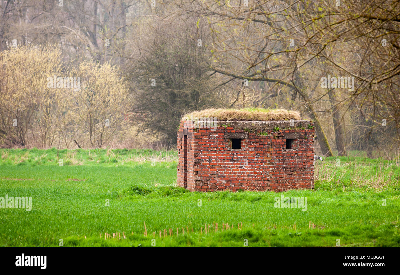 WW2 Bunker bei cressage Brücke über den Fluss Severn in England Shropshire Stockfoto