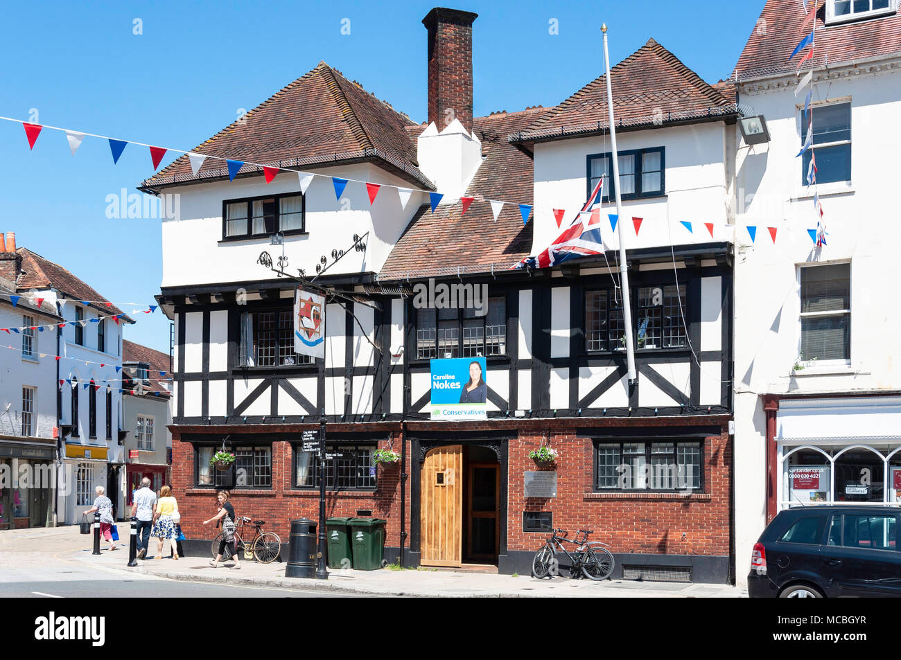 Der ehemalige Old Swan Inn (jetzt Konservative Club), Marktplatz, Romsey, Hampshire, England, Vereinigtes Königreich Stockfoto