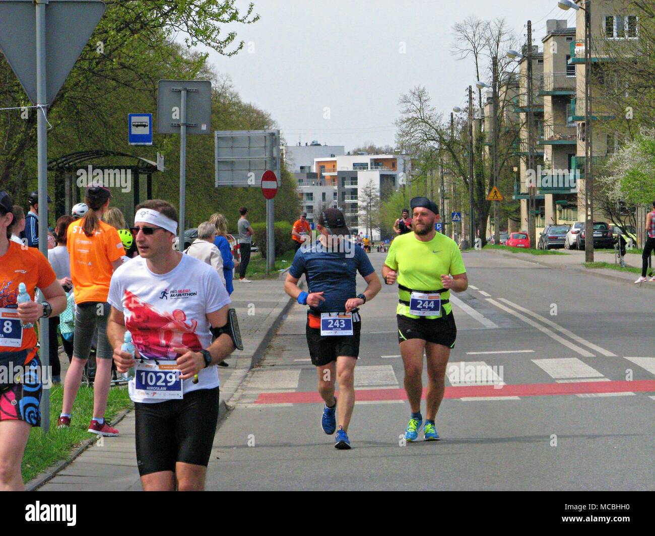 Lodz, Polen - 15 April 2018: Eine Gruppe von Marathon Wettbewerber Stockfoto