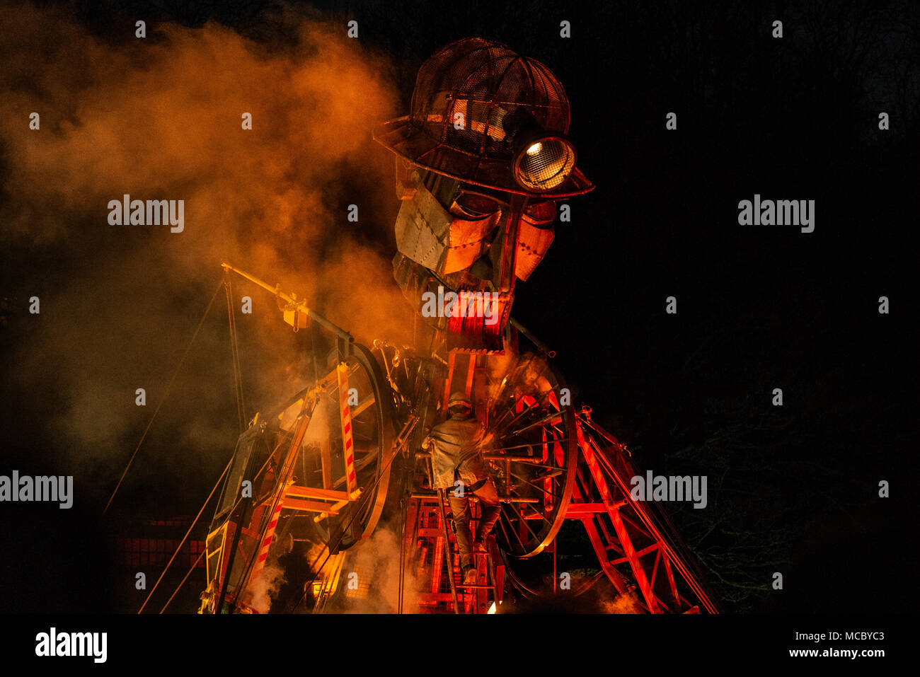 Ironbridge, Telford, Shropshire, UK, Samstag 15 April 2018 Der MAN-Motor. Die größte mechanische Puppe, die jemals in Großbritannien gebaut werden Stockfoto