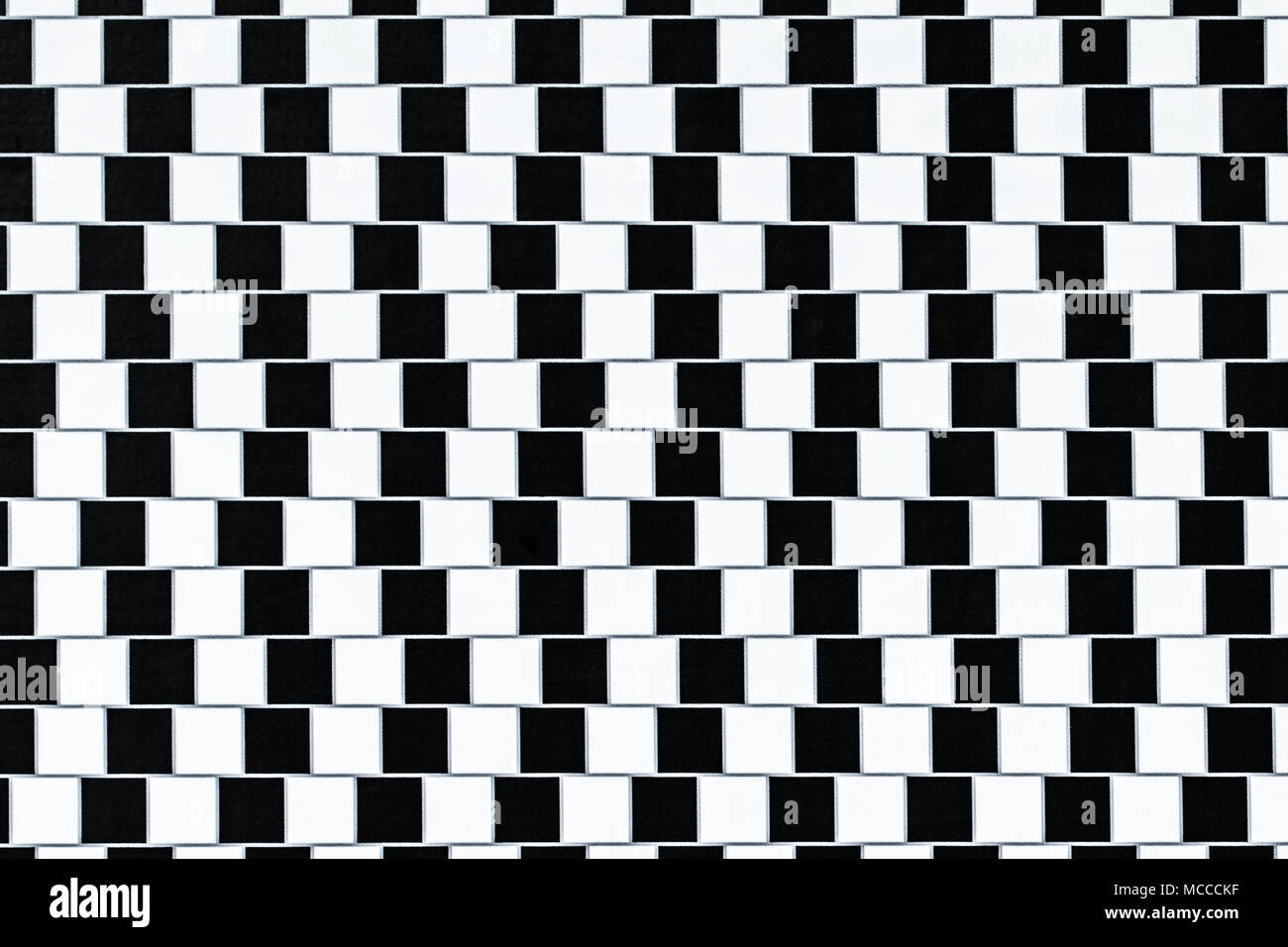 Linien sind parallel, aber scheinen geneigt zu sein - optische Täuschung. Stockfoto