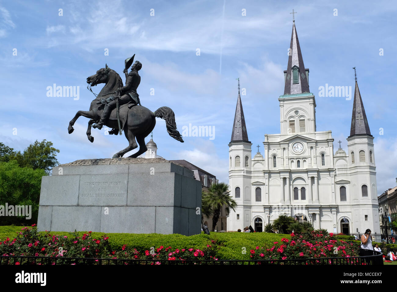 Statue von General Andrew Jackson Jackson Square mit Saint Louis Kathedrale im Hintergrund Stockfoto