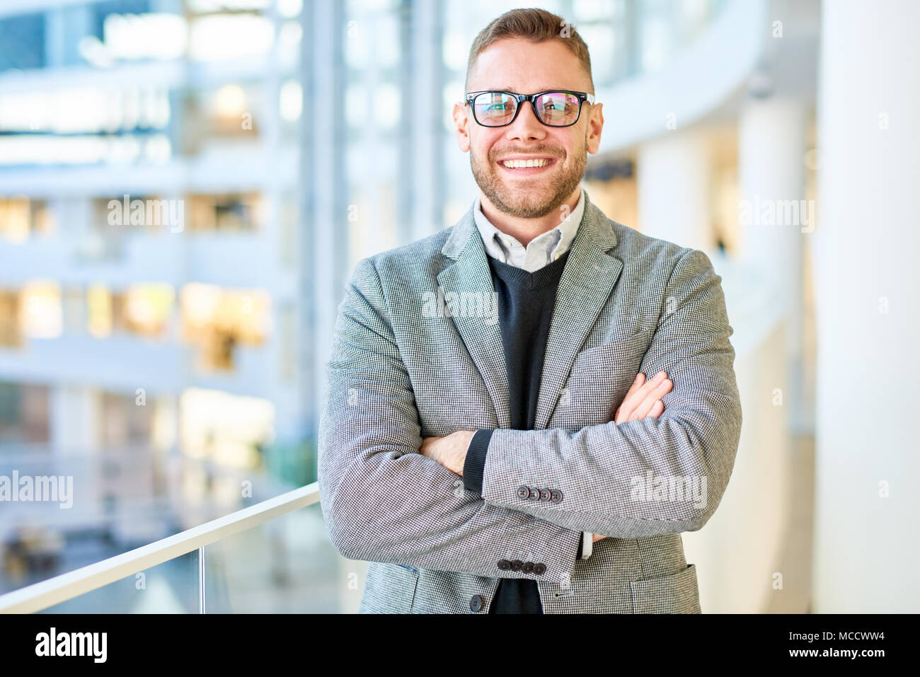 Portrait von Bärtigen White Collar Worker Stockfoto
