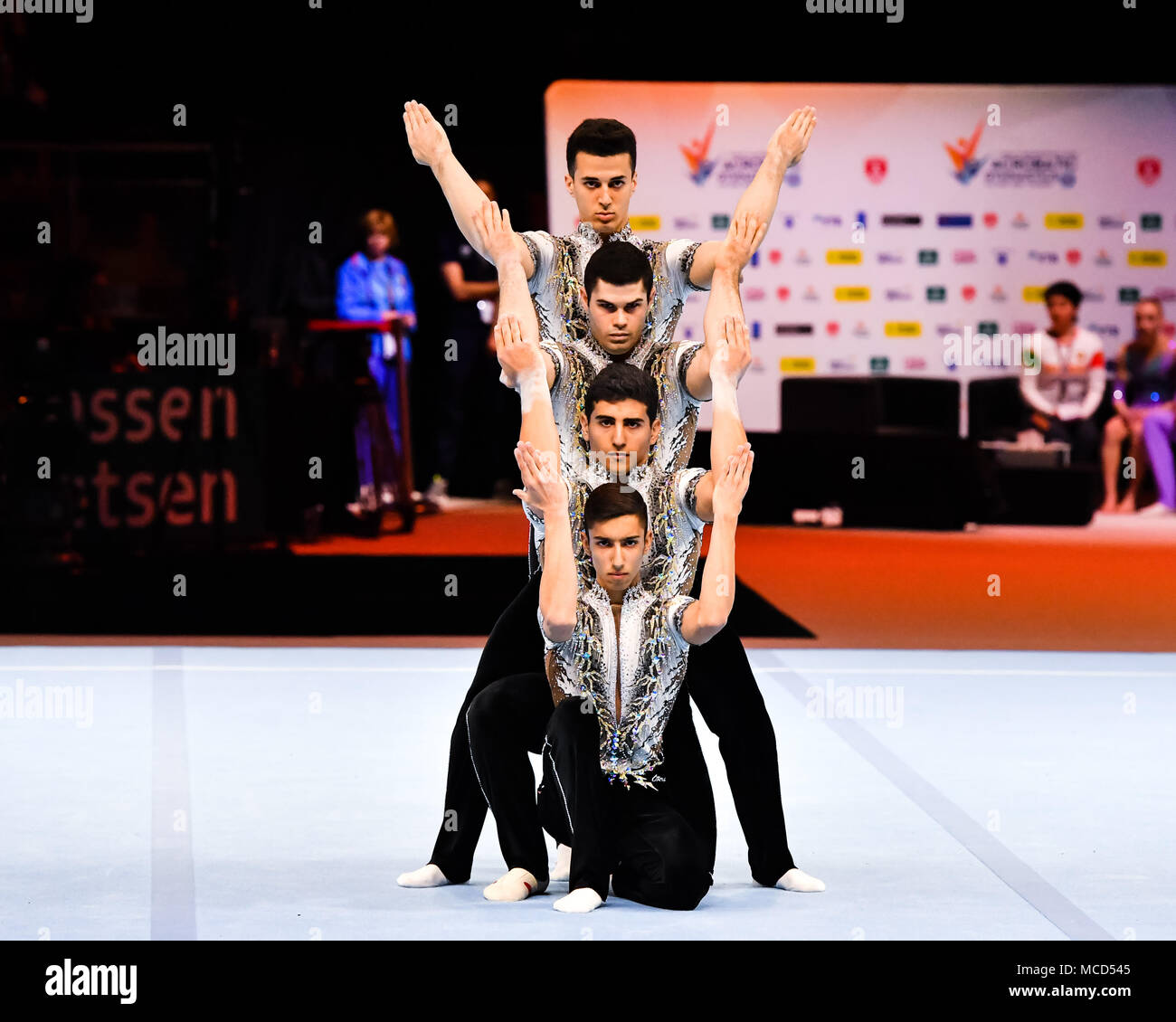 Antwerpen, Belgien. 15. April 2018. Lidar Dana, yannay Kalfa und Efraim Sach Efi von Team Israel konkurrieren in der Männer Gruppe Qualifizieren während der 26 WM-Akrobatik Gymnastik 2018 bei Lotto Arena am Sonntag, den 15. April 2018. Antwerpen, Belgien. Credit: Taka G Wu Credit: Taka Wu/Alamy leben Nachrichten Stockfoto