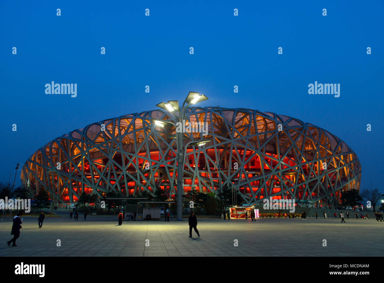 Beijing China Bird's Nest National Stadion bei Nacht Stockfoto
