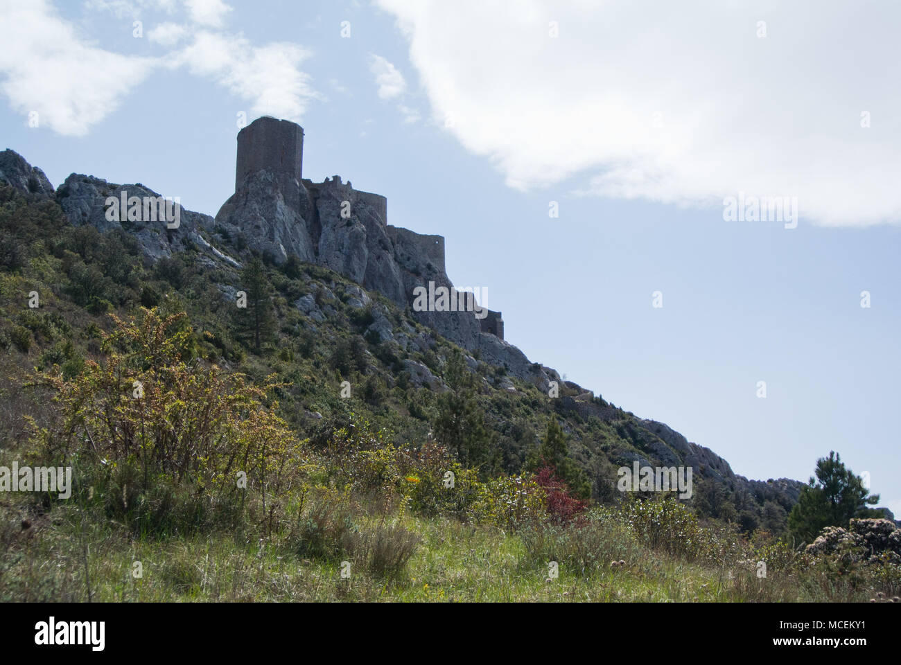 Die Katharer Burg Peyrepertuse, Französischen Pyrenäen, Frankreich Stockfoto