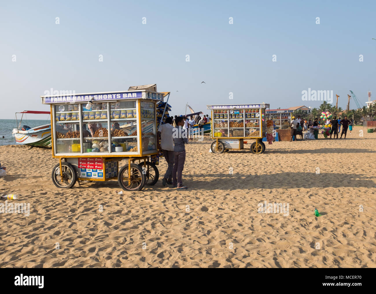 Garküchen am Strand von Negombo, Negombo, Sri Lanka, Asien. Stockfoto