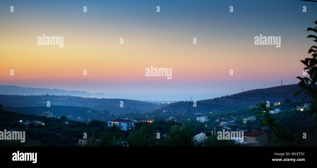 Silhouette von Landschaft und Stadt, Heraklion, Griechenland Stockfoto