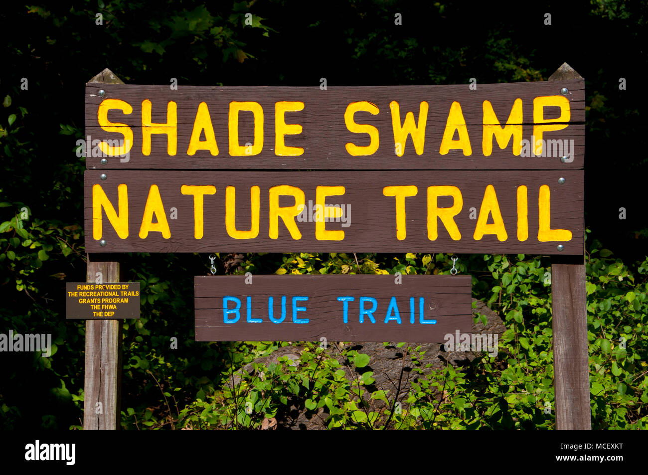 Eingangsschild, Schatten Swamp Sanctuary, Connecticut Stockfoto