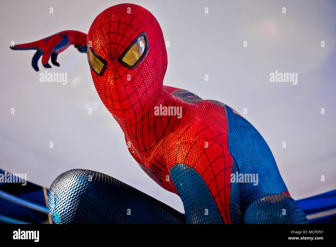 Abbildung der berühmten super Helden Spiderman im Shop. Spider-Man ist eine fiktive Superhelden in Amerikanischen Comics von Marvel Comics veröffentlicht. Stockfoto