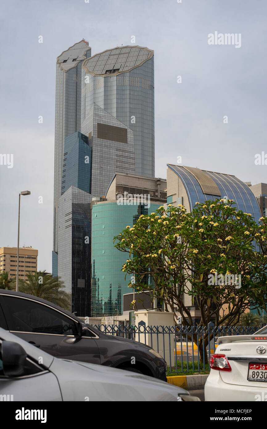 World Trade Center (WTC) und Mohammed Bin Rashid Turm aus Distanz, Abu Dhabi, VAE Stockfoto