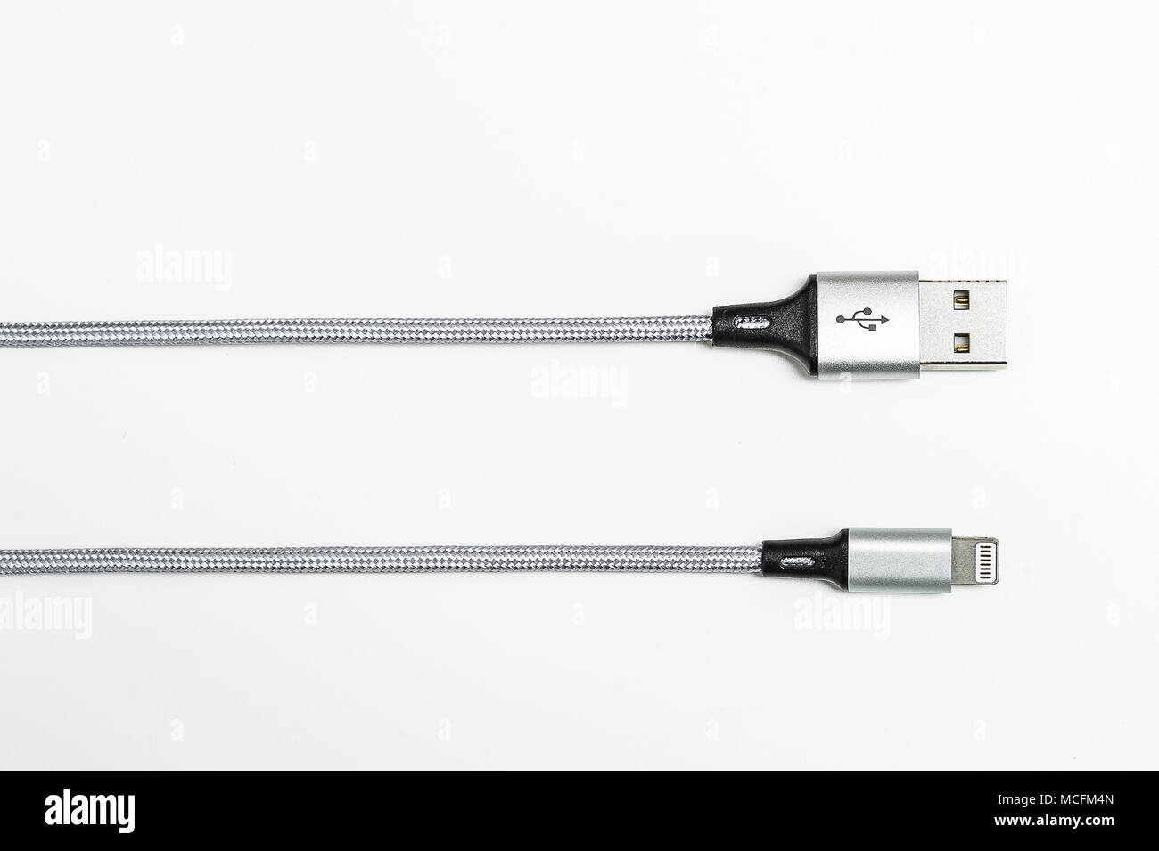 USB-Kabel - iPhone 8-pin-USB-Ladegerät Stockfoto