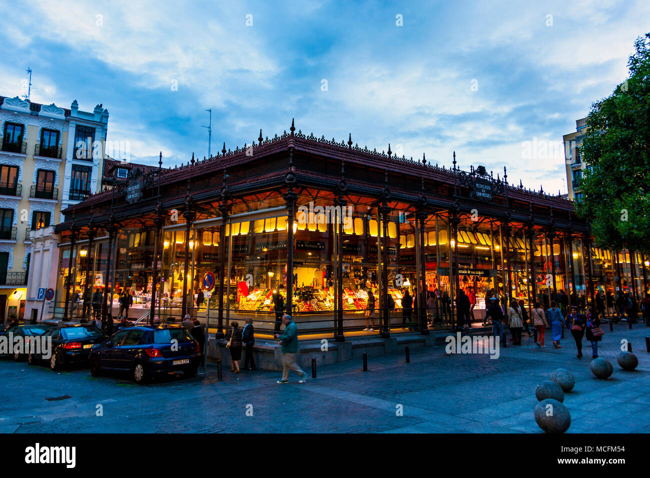 Außenseite der historischen Markt von San Miguel in Madrid, Spanien Stockfoto