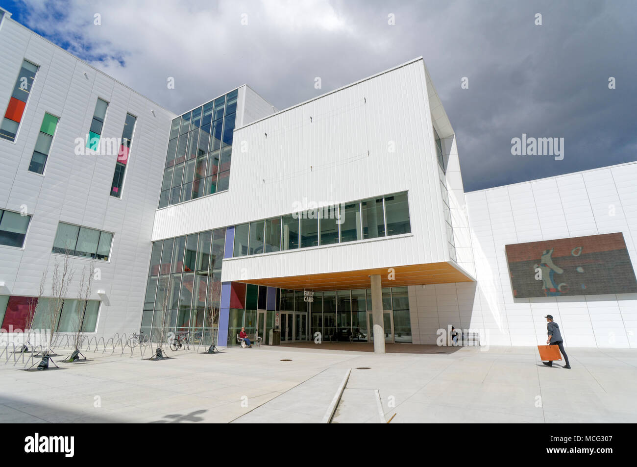 Neue Campus der Emily Carr Hochschule für Kunst und Design, die im Jahr 2017 am Great Northern Weg in Vancouver, BC, Kanada geöffnet Stockfoto