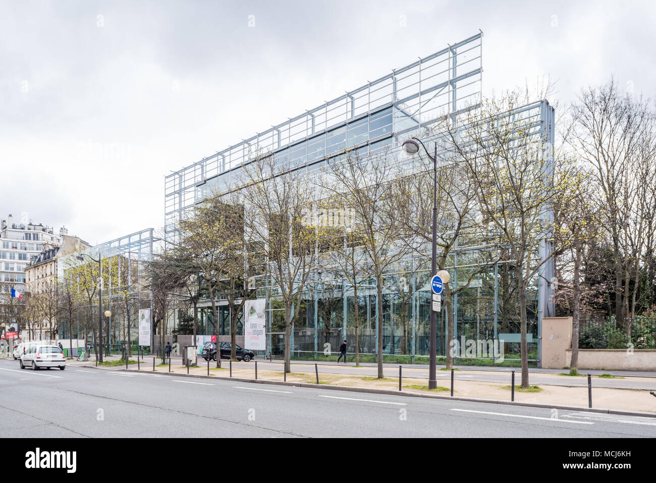 Frankreich, Paris, 5. April 2018: Die Fondation Cartier Pour l'Art Contemporain entwickelt vom französischen Architekten Jean Nouvel Stockfoto