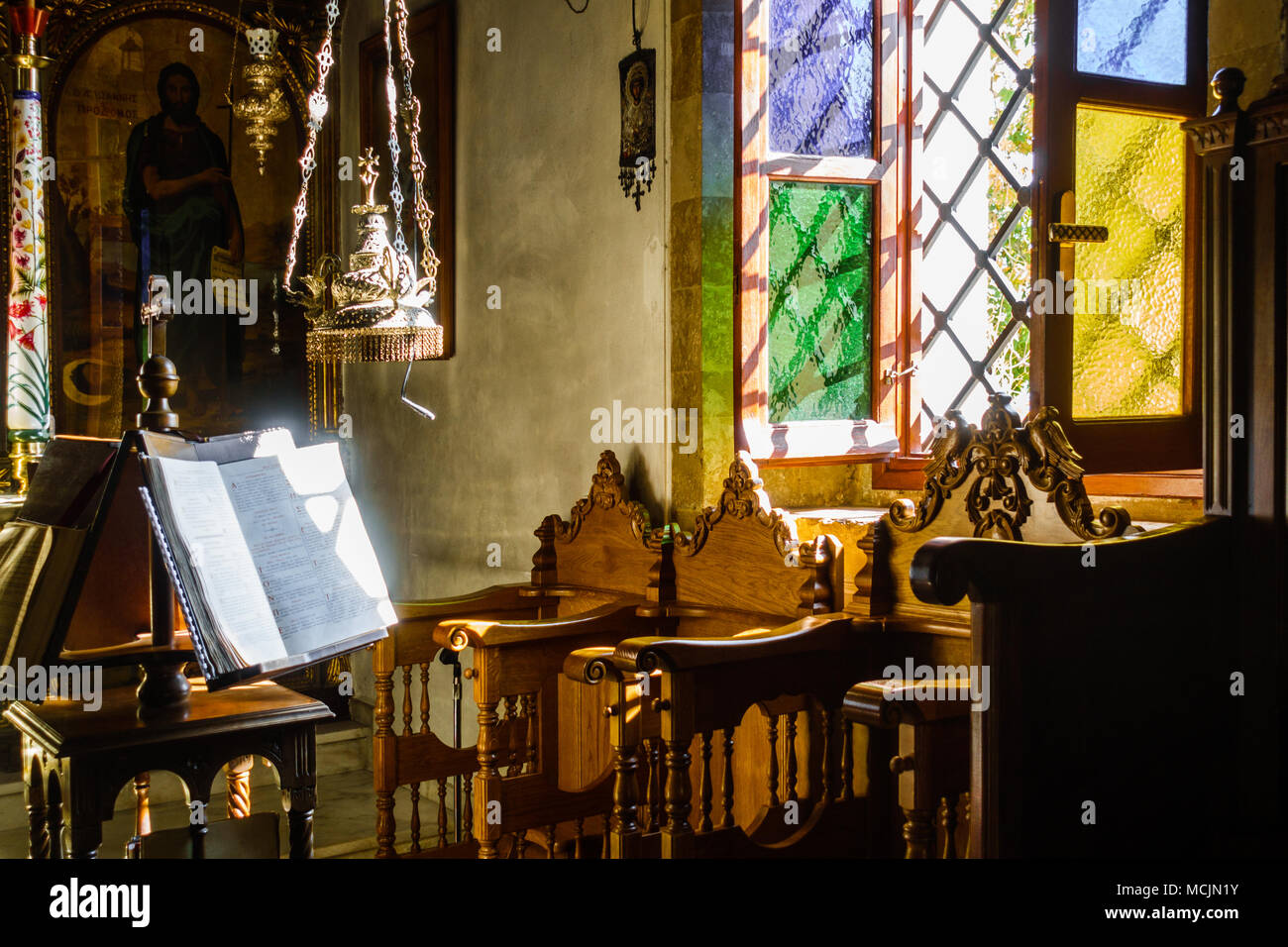 Bibel in der Kapelle, Griechenland Stockfoto Bibel in der Kapelle, Griechenland Stockfoto