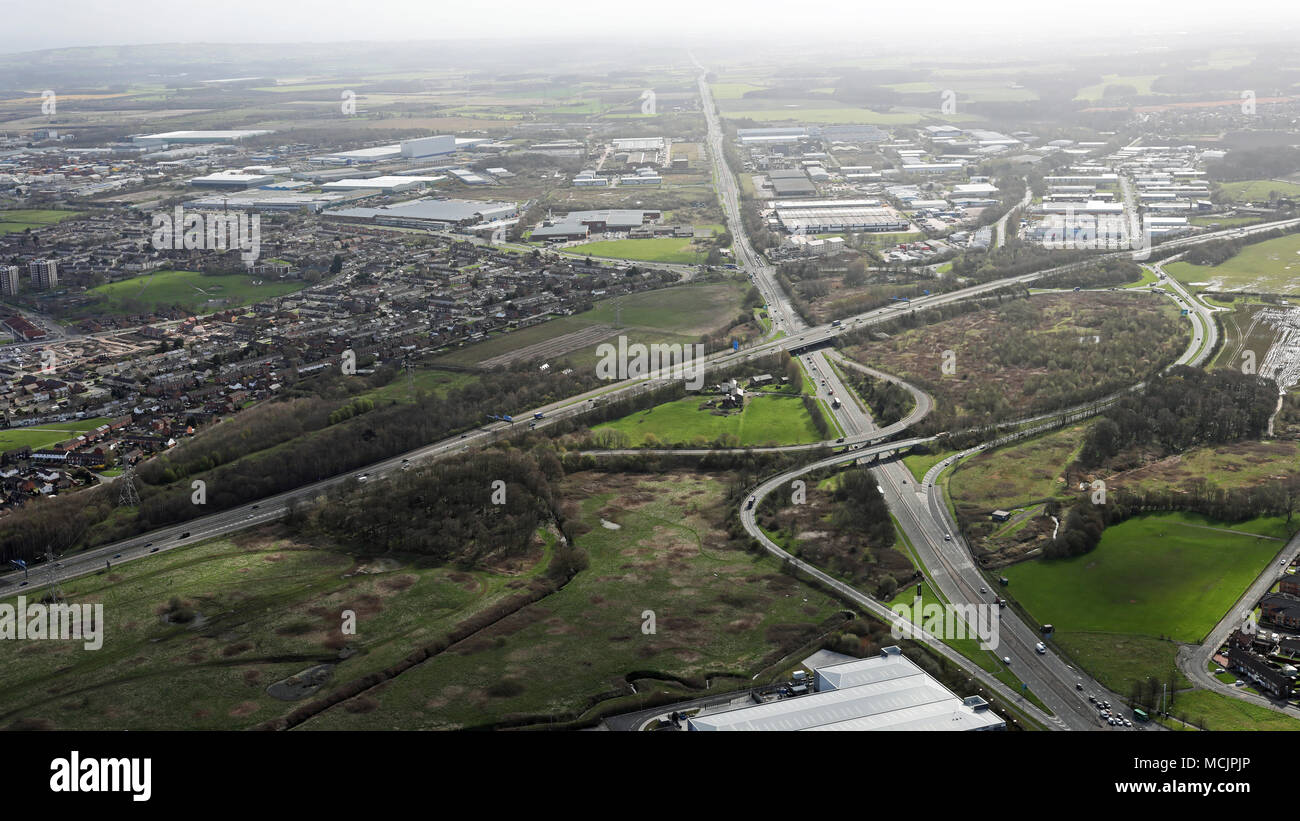 Luftaufnahme Blick nach Osten der Großen Knowsley Industrial Park am Kirby, Liverpool Stockfoto