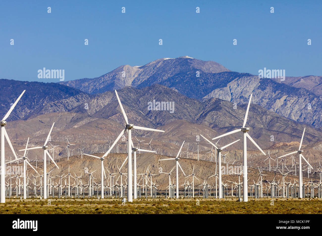 Moderne Windenergieanlagen Farm in der Nähe von Palm Springs, Kalifornien, speziell der Windenergie. Stockfoto