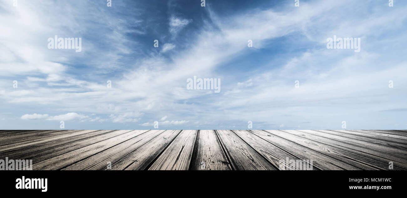 Sommer tropischen Himmel und Wolken Stockfoto