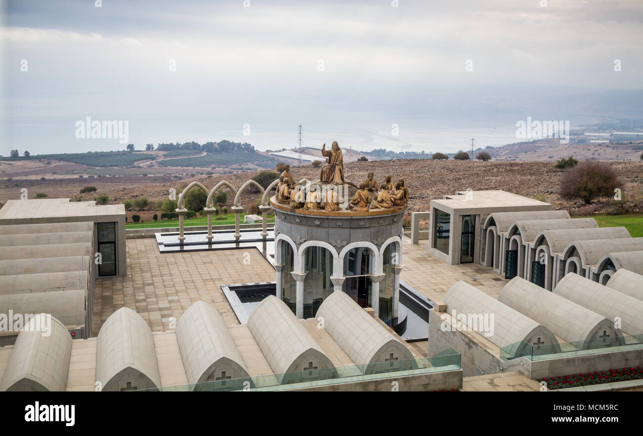 Galiläa, Israel - 3. Dezember: Die Statuen von Jesus und die Zwölf Apostel in Domus Galileae auf dem Berg der Seligpreisungen in der Nähe des See Genezareth in Galiläa Stockfoto
