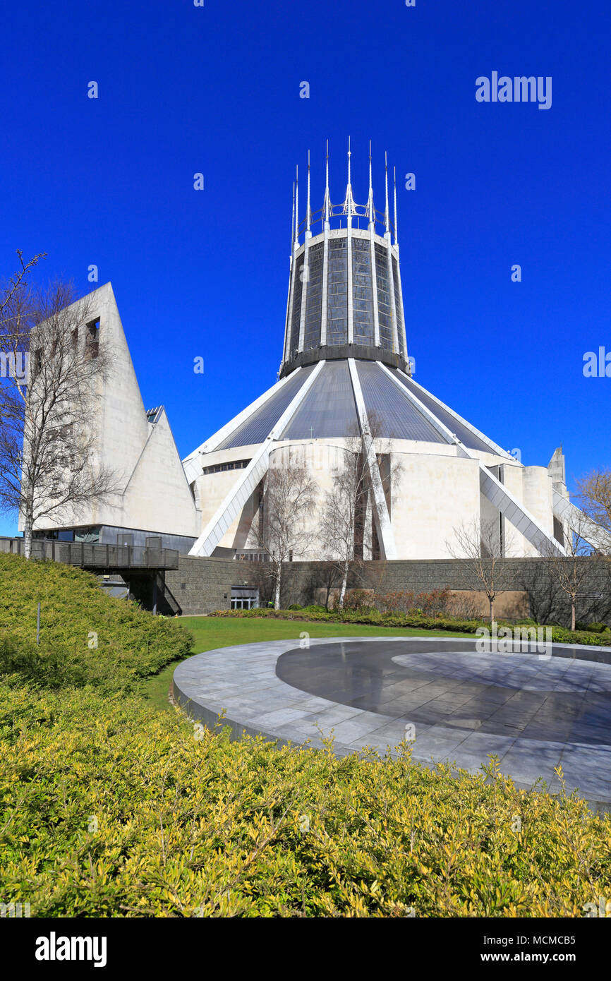 Liverpool Metropolitan Cathedral, offiziell als der Metropolitan Kathedrale von Christus, dem König, Liverpool, Merseyside, England, Großbritannien bekannt. Stockfoto