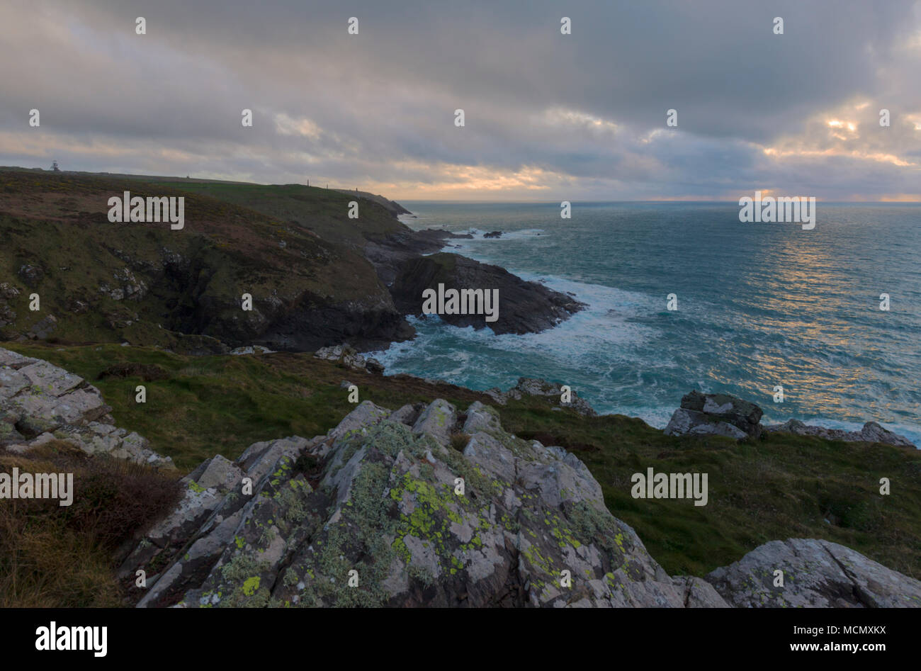 Sonnenuntergang über Pendeen Watch Auf der Nordküste von Cornwall Stockfoto