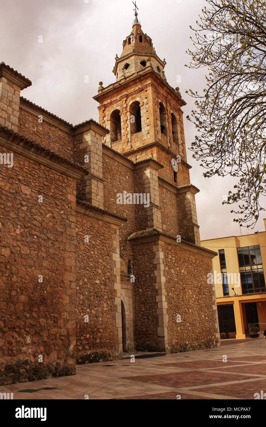 San Juan Bautista Kirche in Casas Ibanez Dorf in Castilla La Mancha, Spanien. Barocke Bau. Stockfoto