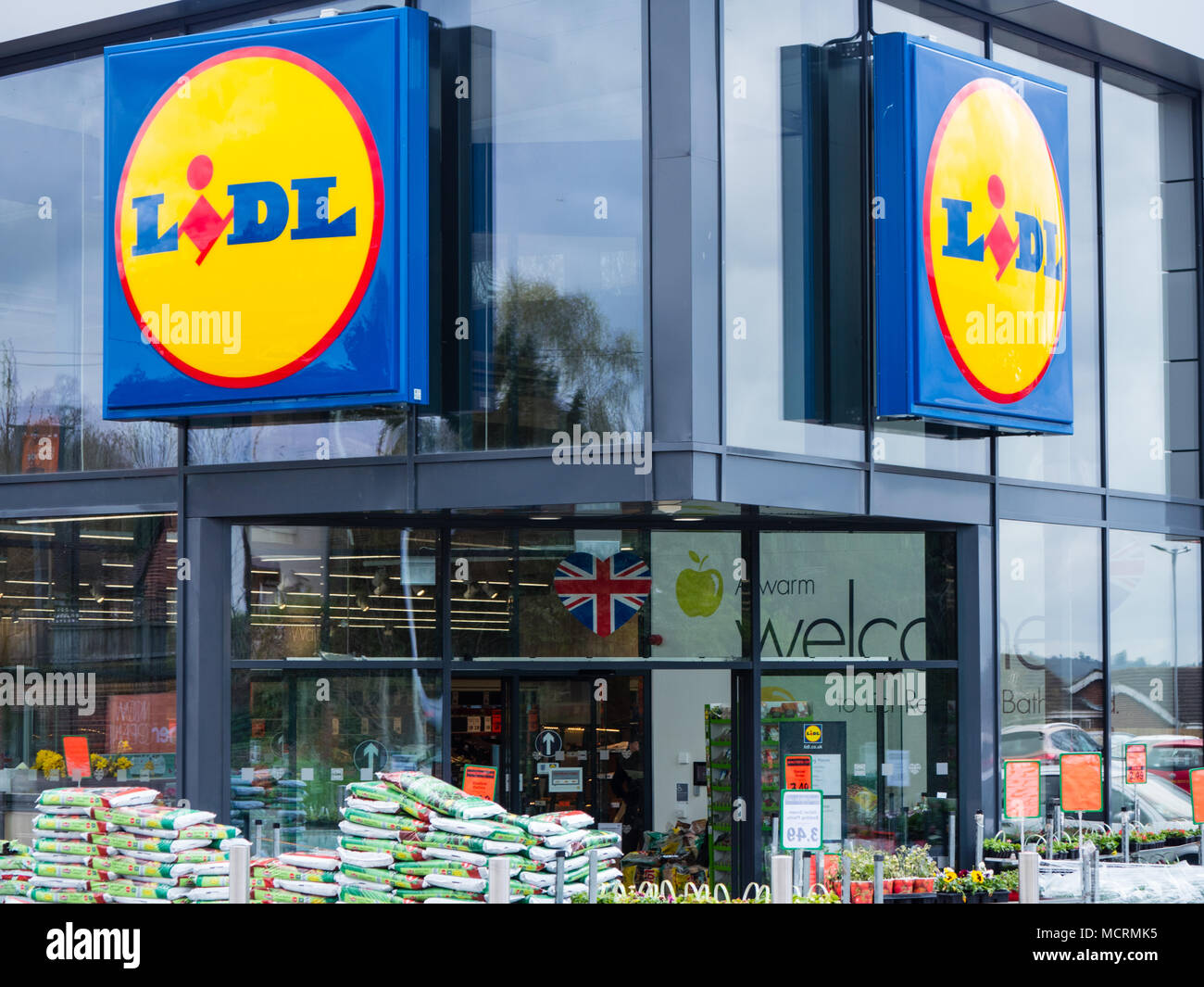 Lidl england Fotos und Bildmaterial in hoher Auflösung Alamy